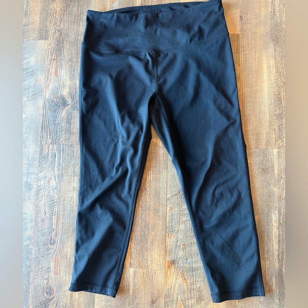 Zella 3/4 length leggings size large